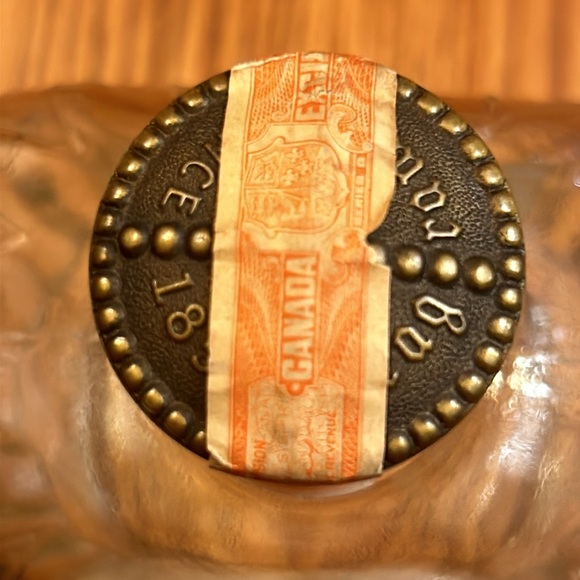 Vintage 1963 Seagram’s Crown Royal Canadian Whisky Fifth Empty Bottle w/ Pouch - Picture 9 of 14